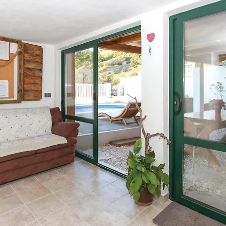 Stunning In With Wifi Holiday home